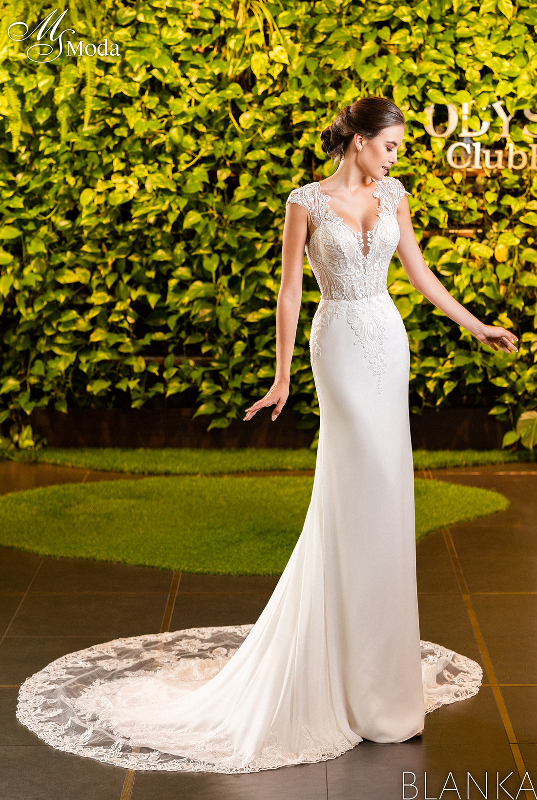 Wedding Dress BLANKA - Collection 2023