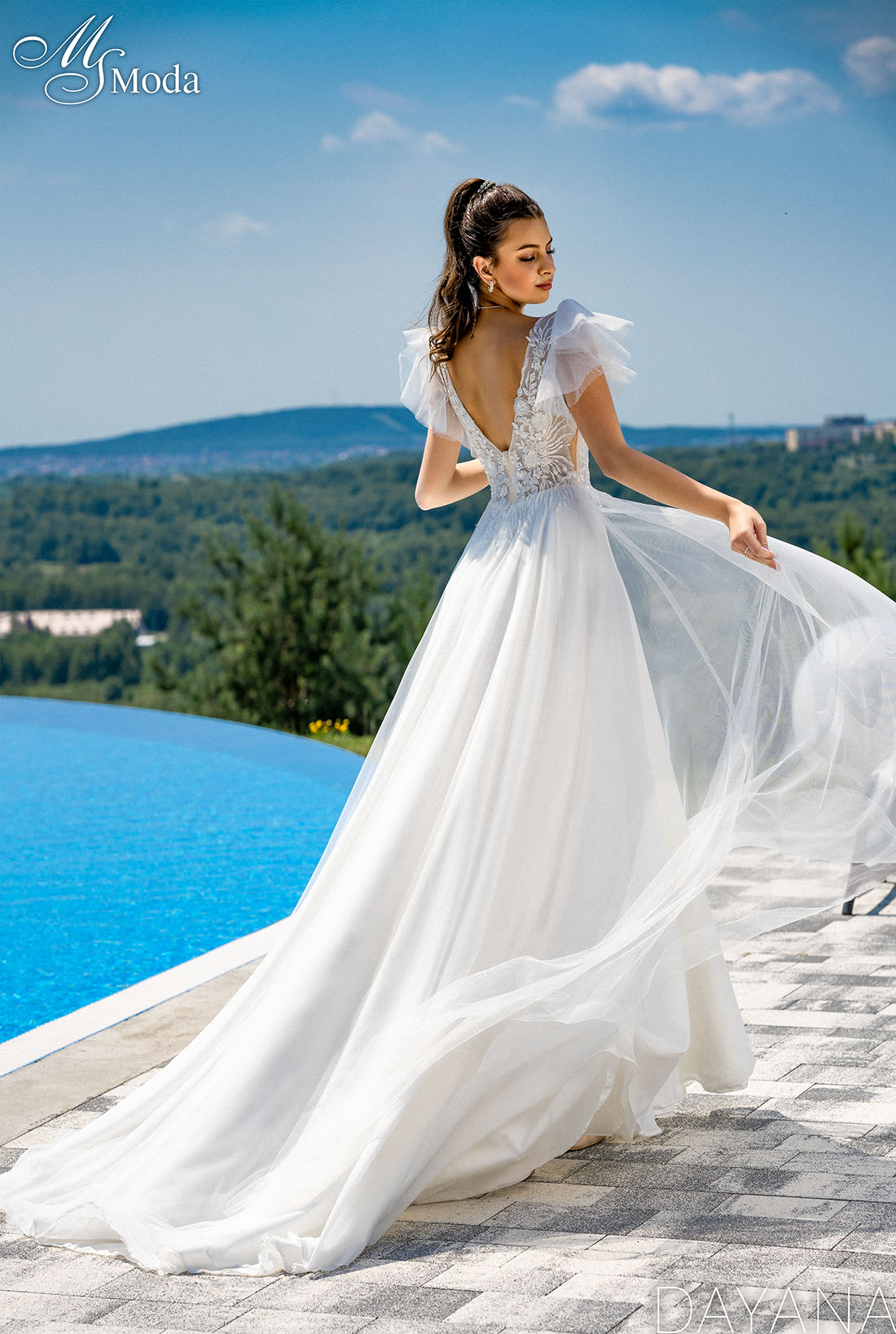 Wedding Dress DAYANA - Collection 2023