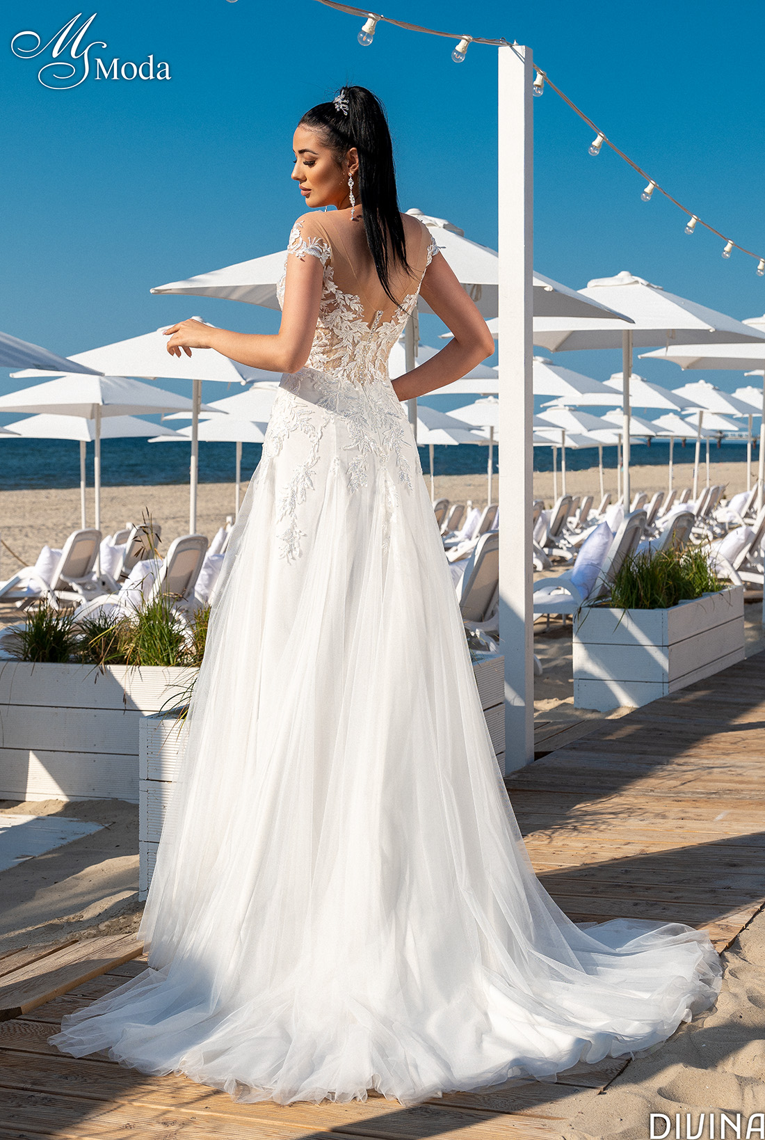 Wedding Dress DIVINA - Collection 2024