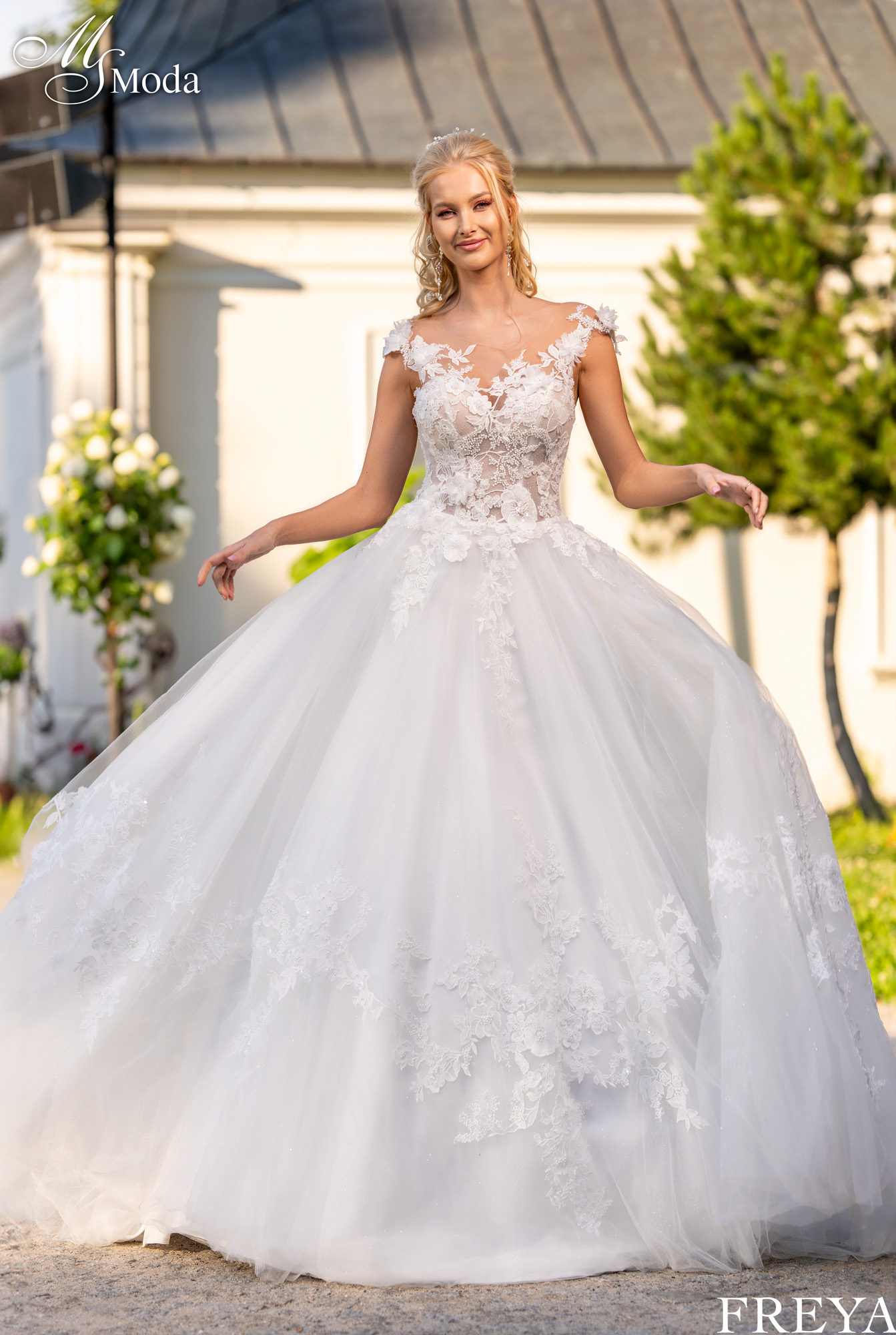 Wedding Dress FREYA - Collection 2025