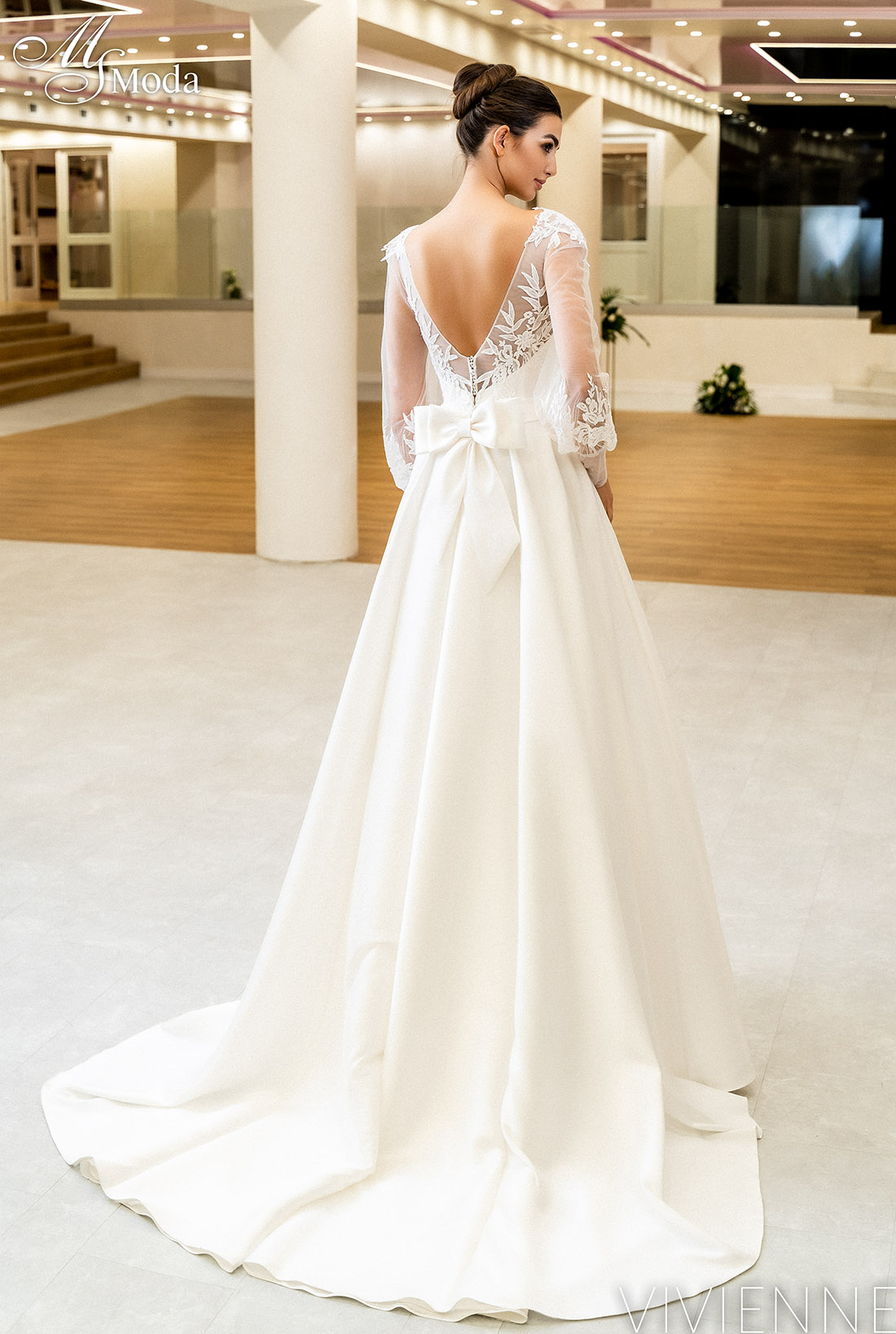 Wedding Dress VIVIENNE - Collection 2023